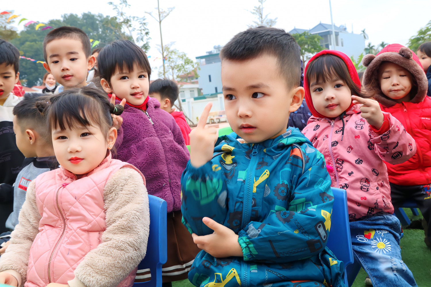 z5123471300033 bd37e1e5a73475d7dc2b32e688c812b5