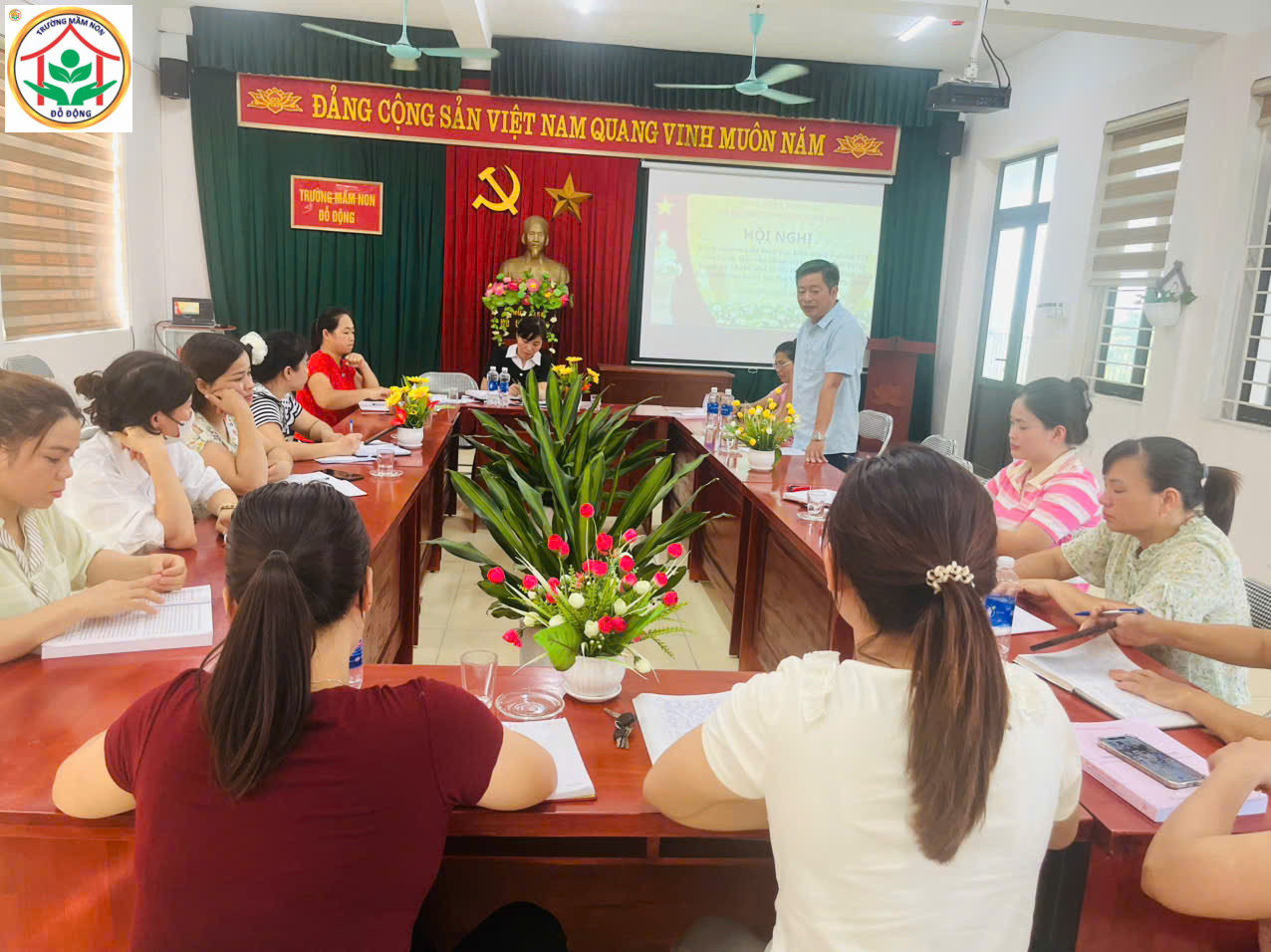 Đồng chí Nguyễn Đăng Mạnh- Đảng ủy viên- Phó chủ tịch UBND xã về dự và chỉ đạo hội nghị